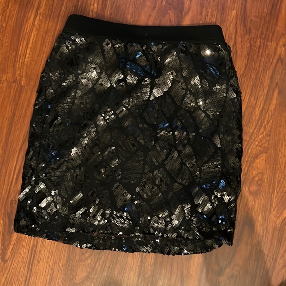 Sequence black skirt